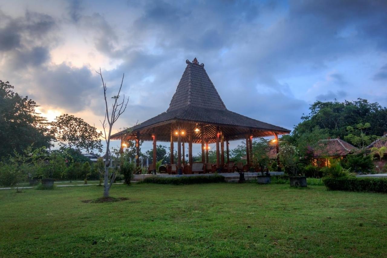 Balkondes Majaksingi Borobudur Daire Magelang Dış mekan fotoğraf